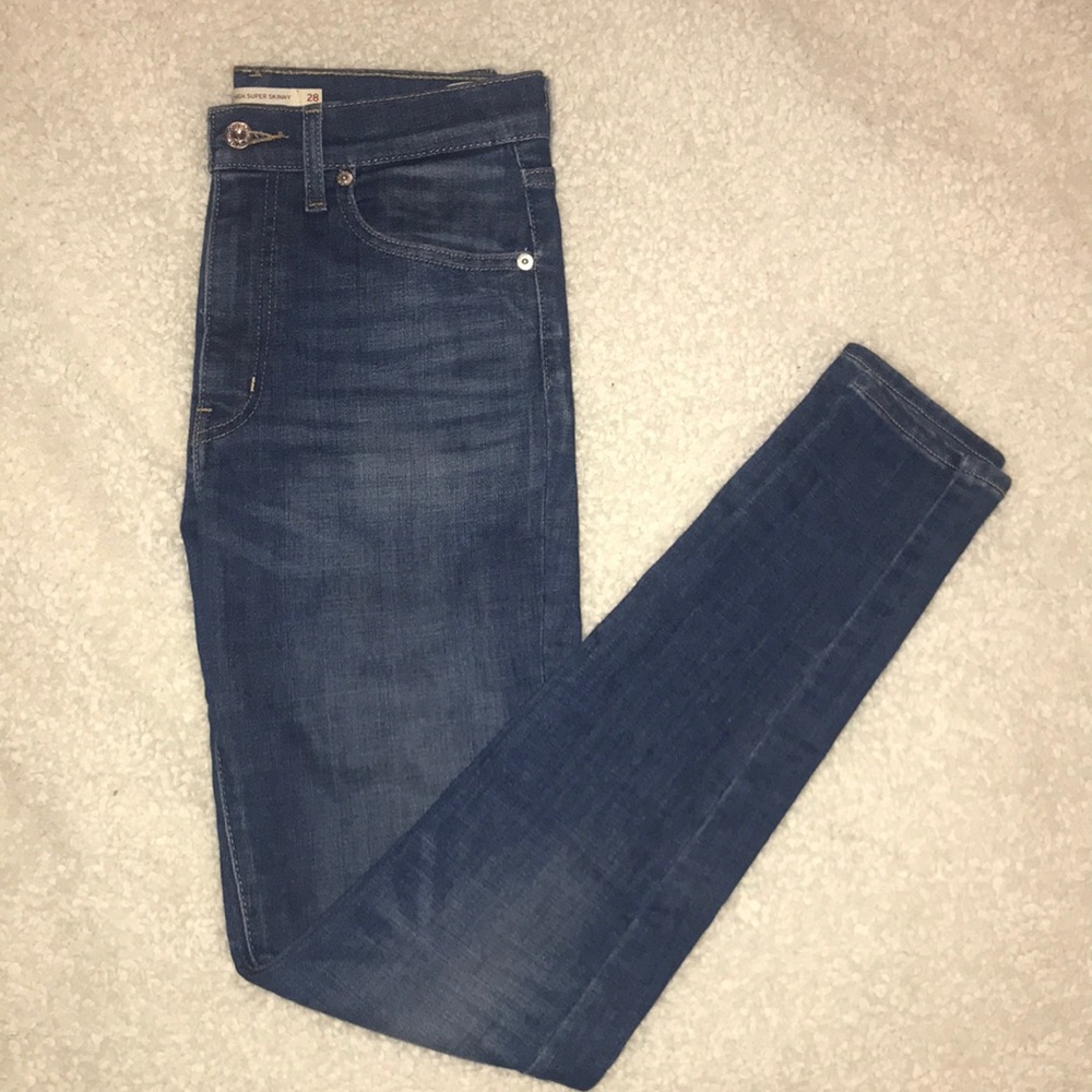 MOVING SALE!!! NWOT Levi’s jeans